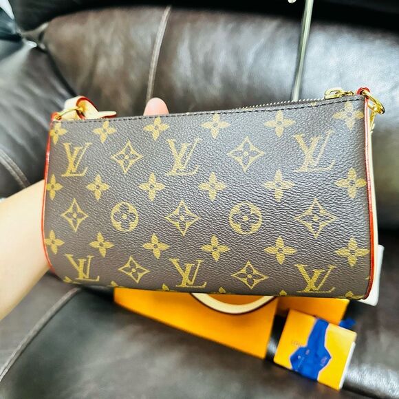 Brand New Louis Vuitton Tirette Pochette - Picture 9 of 16